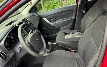 Renault Logan II, 2015 год, 800 000 рублей, 13 фотография