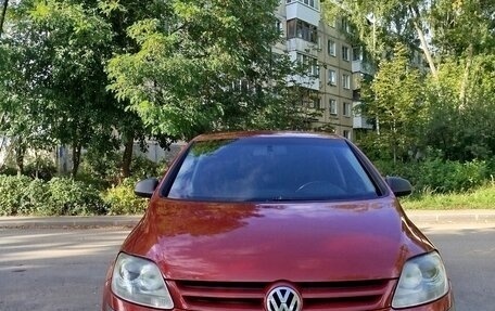 Volkswagen Golf Plus I, 2008 год, 680 000 рублей, 2 фотография