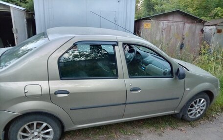 Renault Logan I, 2010 год, 700 000 рублей, 6 фотография