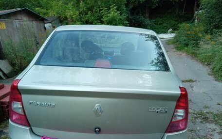 Renault Logan I, 2010 год, 700 000 рублей, 4 фотография