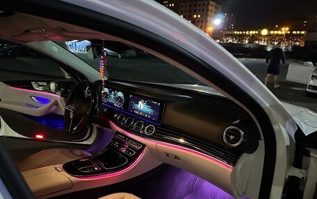 Mercedes-Benz E-Класс, 2022 год, 4 211 751 рублей, 4 фотография
