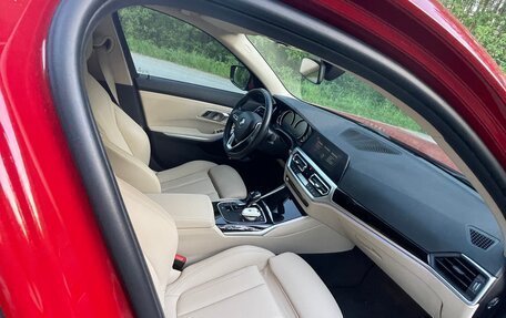 BMW 3 серия, 2019 год, 3 850 000 рублей, 13 фотография