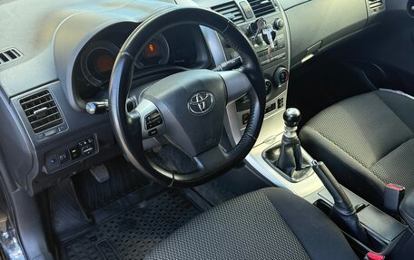 Toyota Corolla, 2011 год, 899 000 рублей, 10 фотография