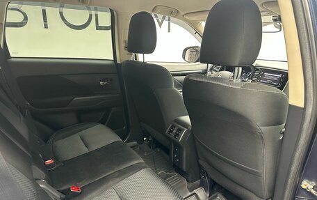 Mitsubishi Outlander III рестайлинг 3, 2018 год, 2 124 000 рублей, 14 фотография