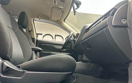 Mitsubishi Outlander III рестайлинг 3, 2018 год, 2 124 000 рублей, 16 фотография