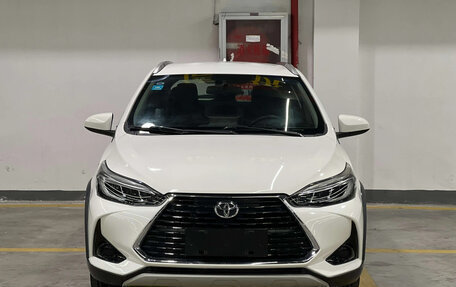 Toyota Yaris XP150 рестайлинг, 2022 год, 1 087 007 рублей, 2 фотография