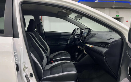 Toyota Yaris XP150 рестайлинг, 2022 год, 1 087 007 рублей, 12 фотография