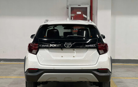 Toyota Yaris XP150 рестайлинг, 2022 год, 1 087 007 рублей, 5 фотография