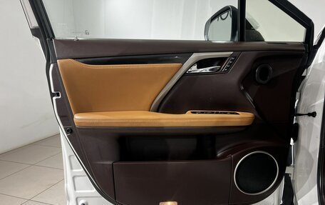 Lexus RX IV рестайлинг, 2019 год, 4 290 000 рублей, 18 фотография