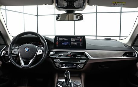 BMW 5 серия, 2020 год, 4 490 000 рублей, 8 фотография