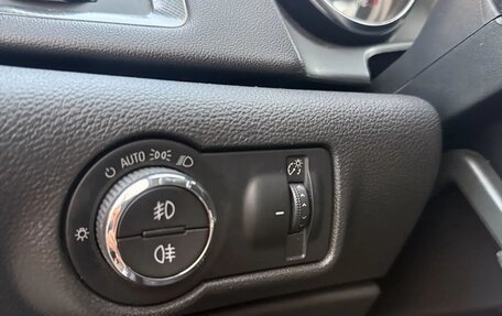 Opel Astra J, 2011 год, 800 000 рублей, 1 фотография