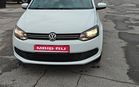 Volkswagen Polo VI (EU Market), 2014 год, 815 000 рублей, 1 фотография