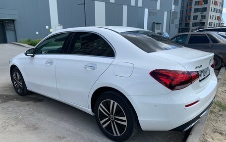 Mercedes-Benz A-Класс, 2020 год, 2 900 000 рублей, 4 фотография