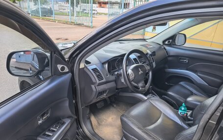 Mitsubishi Outlander III рестайлинг 3, 2008 год, 1 250 000 рублей, 11 фотография