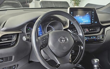 Toyota C-HR I рестайлинг, 2018 год, 2 479 000 рублей, 12 фотография