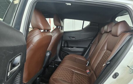 Toyota C-HR I рестайлинг, 2018 год, 2 479 000 рублей, 15 фотография