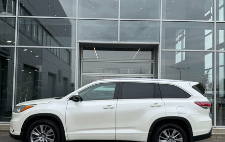 Toyota Highlander III, 2014 год, 2 700 000 рублей, 2 фотография