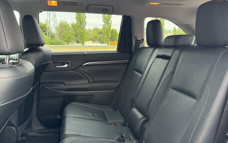Toyota Highlander III, 2014 год, 2 700 000 рублей, 14 фотография