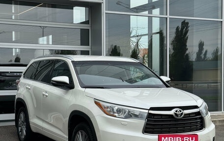 Toyota Highlander III, 2014 год, 2 700 000 рублей, 7 фотография