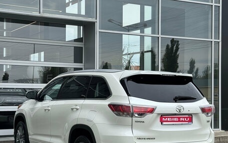 Toyota Highlander III, 2014 год, 2 700 000 рублей, 3 фотография