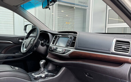 Toyota Highlander III, 2014 год, 2 700 000 рублей, 22 фотография