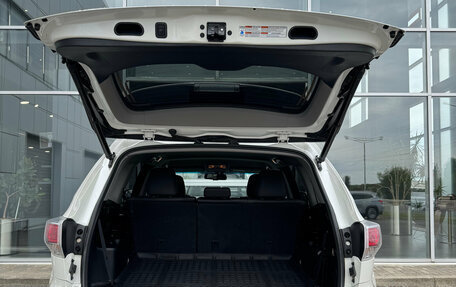 Toyota Highlander III, 2014 год, 2 700 000 рублей, 20 фотография