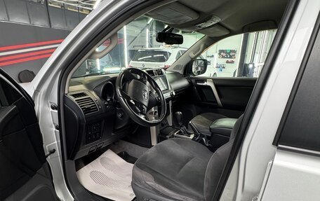Toyota Land Cruiser Prado 150 рестайлинг 2, 2012 год, 3 000 000 рублей, 13 фотография