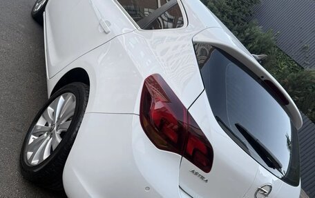 Opel Astra J, 2011 год, 800 000 рублей, 6 фотография