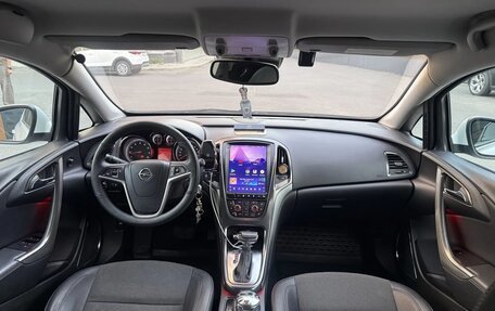 Opel Astra J, 2011 год, 800 000 рублей, 13 фотография