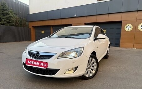 Opel Astra J, 2011 год, 800 000 рублей, 11 фотография