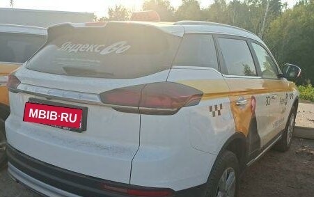 Geely Atlas, 2023 год, 1 230 930 рублей, 3 фотография