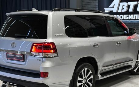 Toyota Land Cruiser 200, 2018 год, 6 950 000 рублей, 7 фотография