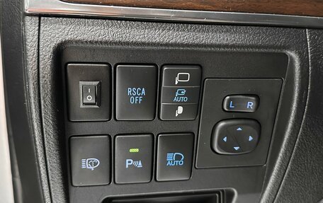 Toyota Land Cruiser 200, 2018 год, 6 950 000 рублей, 22 фотография