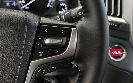 Toyota Land Cruiser 200, 2018 год, 6 950 000 рублей, 26 фотография