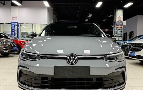 Volkswagen Golf VIII, 2023 год, 1 650 000 рублей, 2 фотография