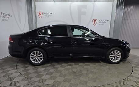 Volkswagen Passat B8 рестайлинг, 2015 год, 1 630 000 рублей, 4 фотография