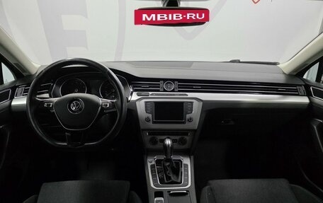 Volkswagen Passat B8 рестайлинг, 2015 год, 1 630 000 рублей, 7 фотография