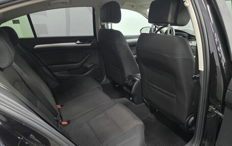 Volkswagen Passat B8 рестайлинг, 2015 год, 1 630 000 рублей, 16 фотография