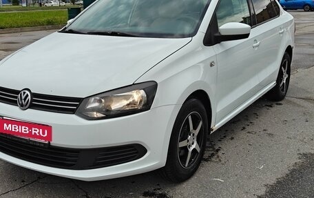 Volkswagen Polo VI (EU Market), 2014 год, 815 000 рублей, 2 фотография