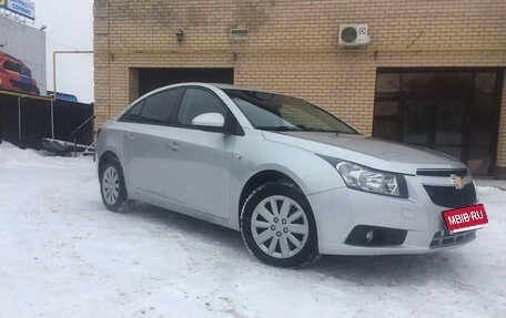 Chevrolet Cruze II, 2011 год, 750 000 рублей, 3 фотография