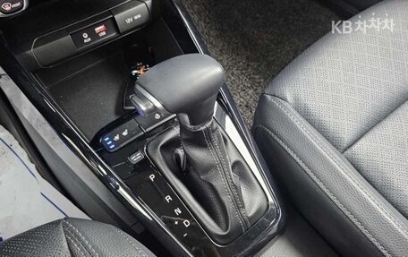 KIA Stonic, 2021 год, 1 190 005 рублей, 9 фотография