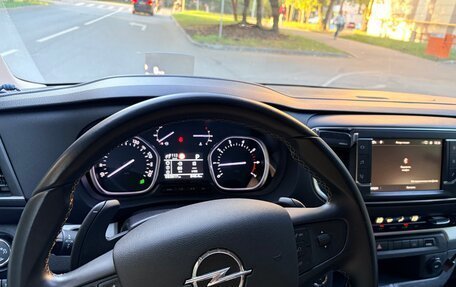 Opel Zafira Life I, 2020 год, 3 800 000 рублей, 13 фотография