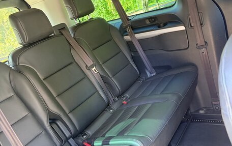 Opel Zafira Life I, 2020 год, 3 800 000 рублей, 10 фотография