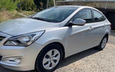 Hyundai Solaris II рестайлинг, 2015 год, 890 000 рублей, 7 фотография