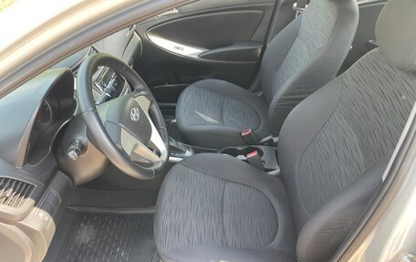 Hyundai Solaris II рестайлинг, 2015 год, 890 000 рублей, 14 фотография