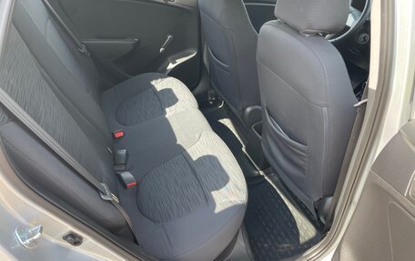 Hyundai Solaris II рестайлинг, 2015 год, 890 000 рублей, 19 фотография