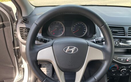 Hyundai Solaris II рестайлинг, 2015 год, 890 000 рублей, 21 фотография
