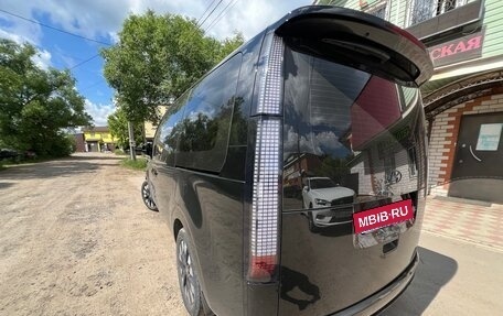 Hyundai Staria, 2021 год, 4 700 000 рублей, 3 фотография