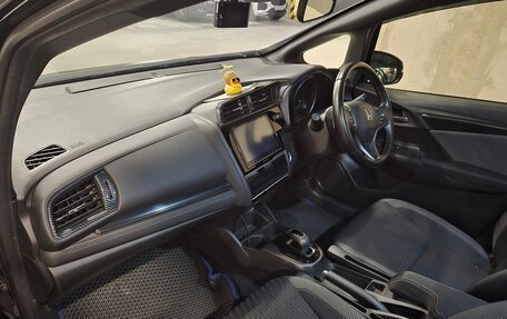 Honda Fit III, 2018 год, 1 320 000 рублей, 15 фотография