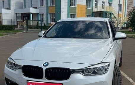 BMW 3 серия, 2017 год, 1 650 000 рублей, 13 фотография